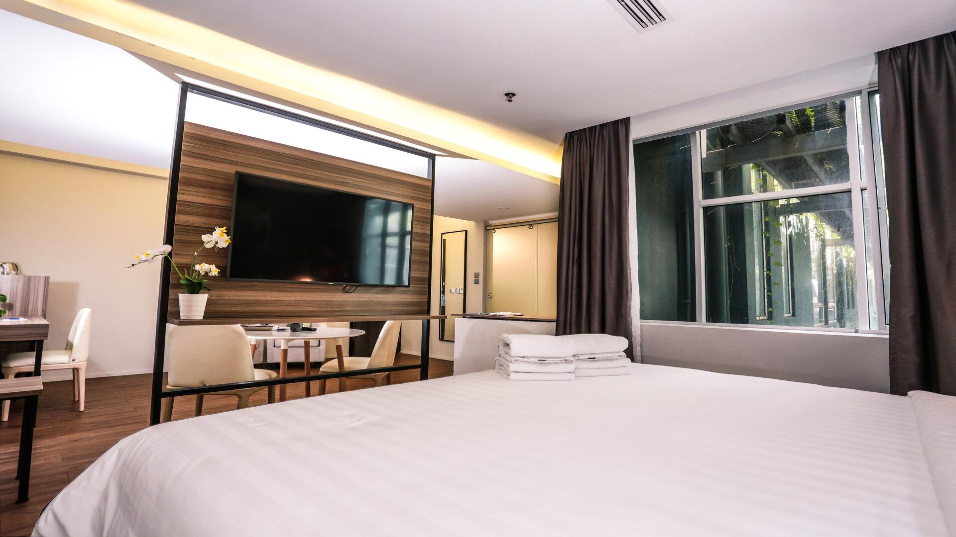 Hotel Days And Fraser Business Park Kl